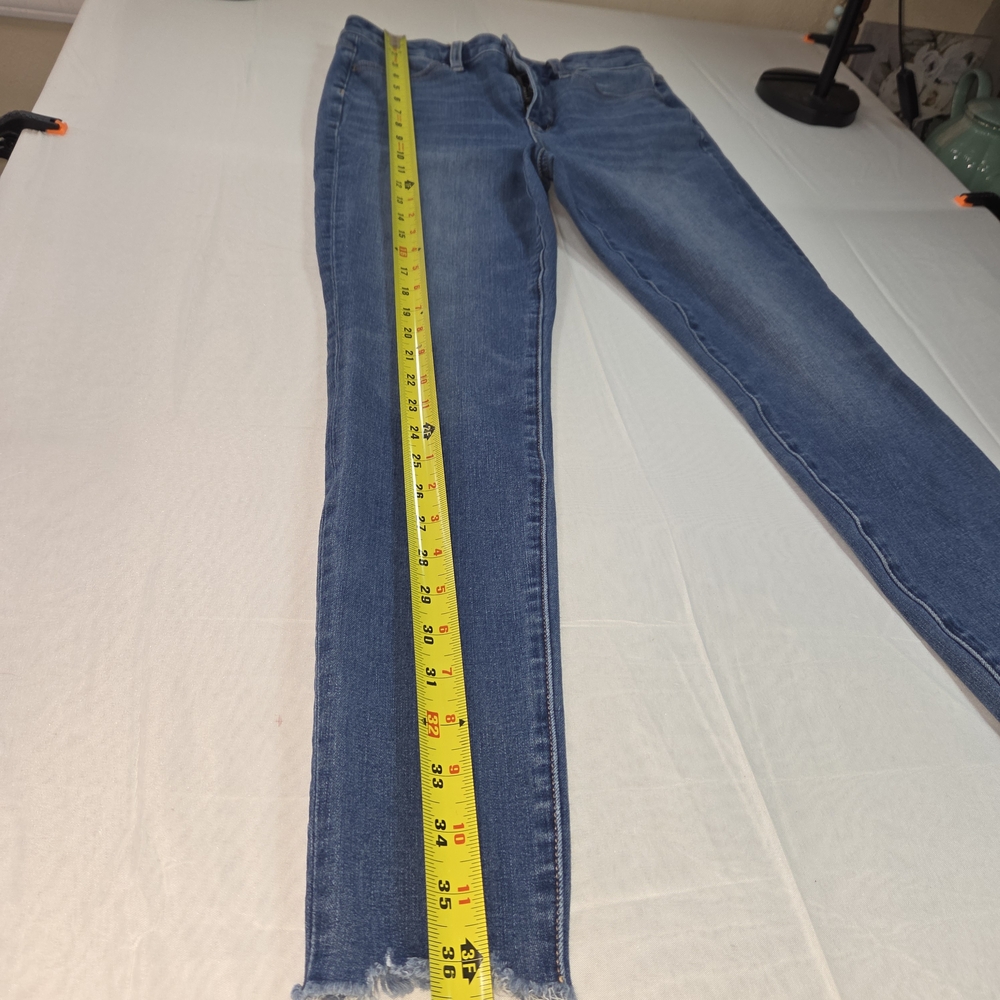 American Eagle Outfitters Light Blue Raw Edged Jeggins. Size 4. PPCP - Picture 3 of 10
